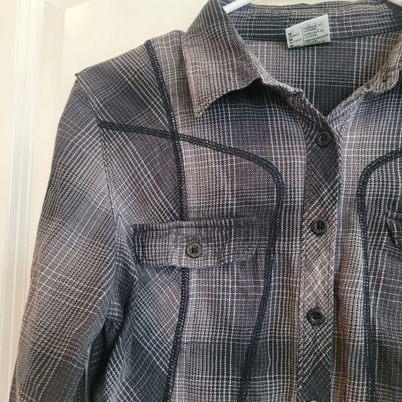 Columbia Women's Small Black and Gray Western Flannel Long Sleeved Button Shirt - Picture 4 of 9